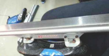 花样滑冰冰刀怎样固定在冰鞋鞋底