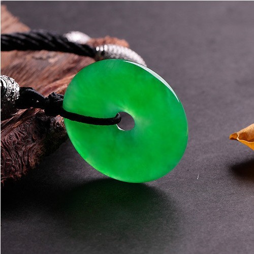 翡翠玉器收藏必须达到的几点