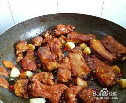 学做蒜香辣排骨