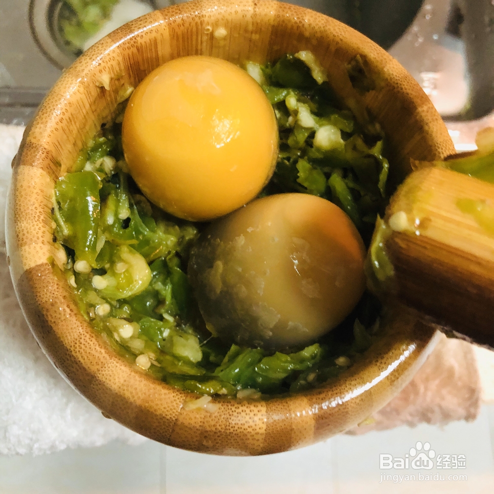 超下饭的辣椒擂皮蛋
