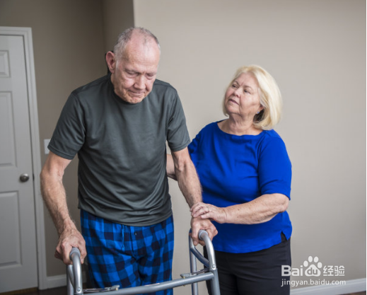 帕金森病人出汗多怎么办