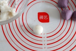 秒杀冰皮月饼的紫薯山药糯米糕