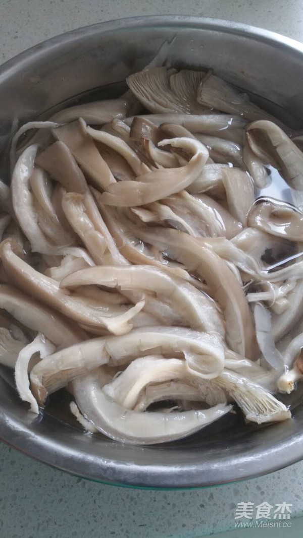 炸鲜蘑的家常做法