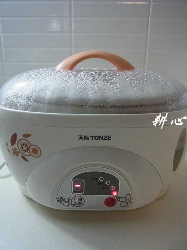 养身滋补美食，鲜美的灵芝老鸽汤