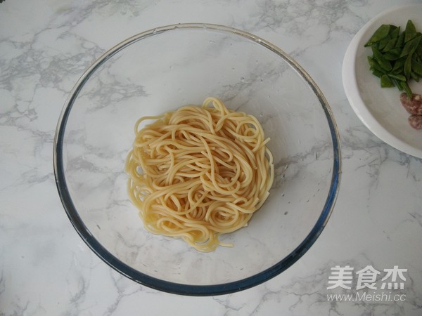 蒜香黑椒意面