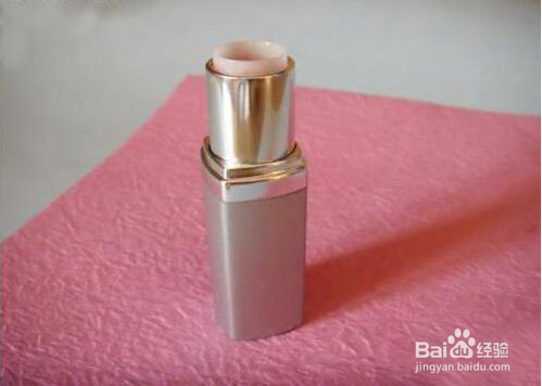 怎么制作废弃的口红瓶DIY创意针插？