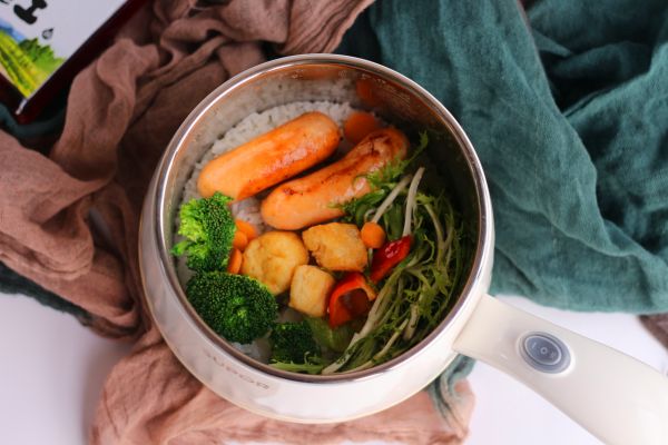 三文鱼肠煲仔饭