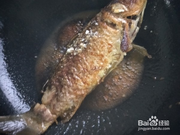 如何制作美味健康的红烧鲤鱼