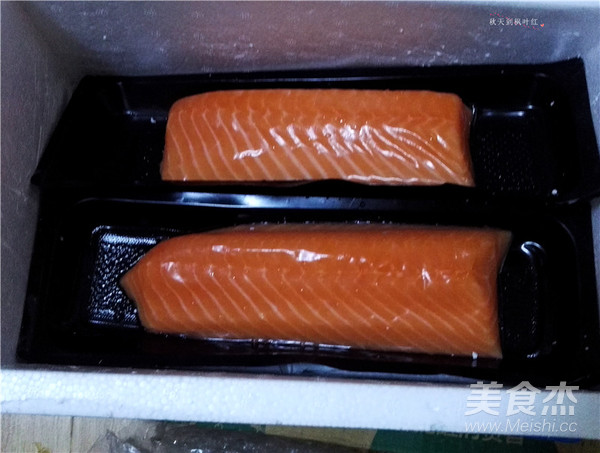 三文鱼果蔬南瓜盅