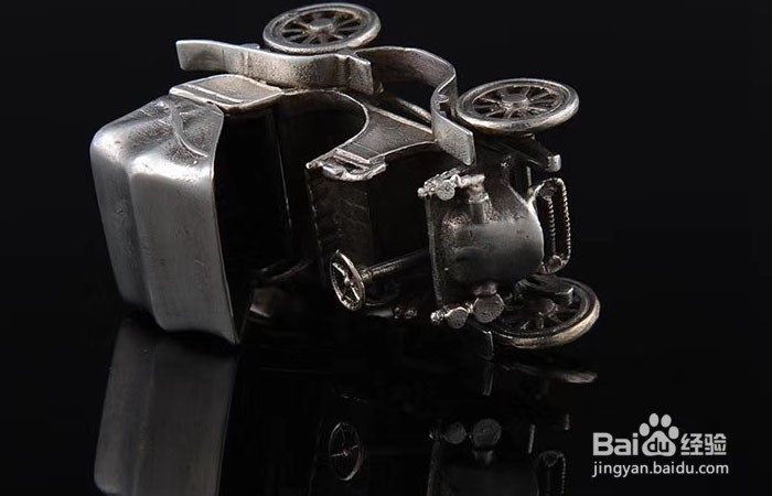 银器中的老式汽车模型如何欣赏