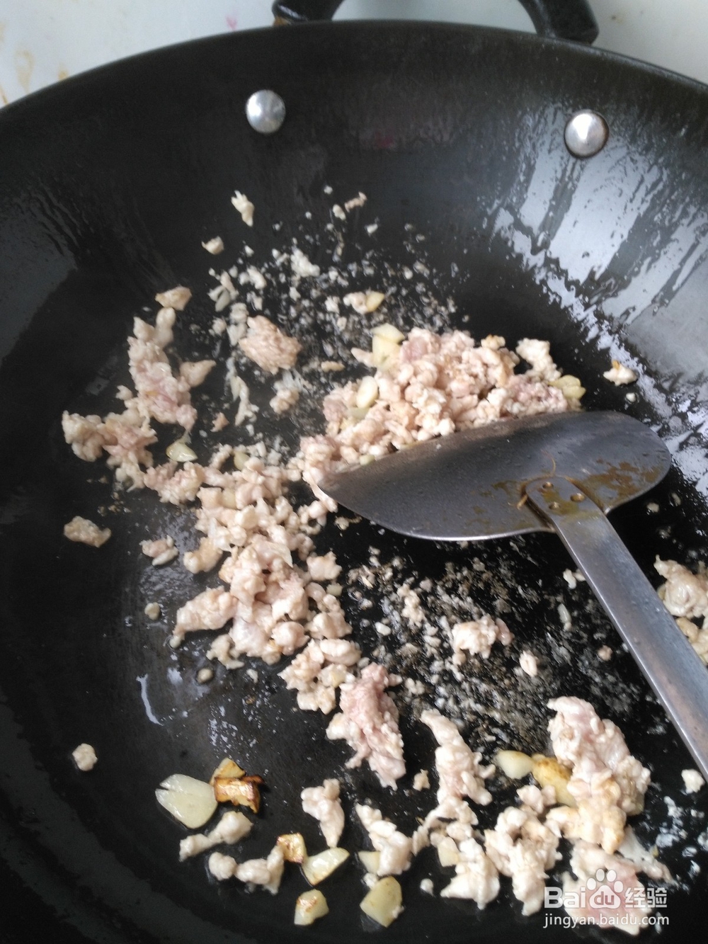 豌豆玉米炒肉丁的家常做法