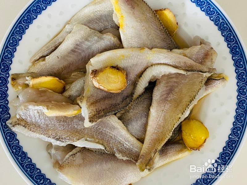 黄鱼荠菜春卷的做法