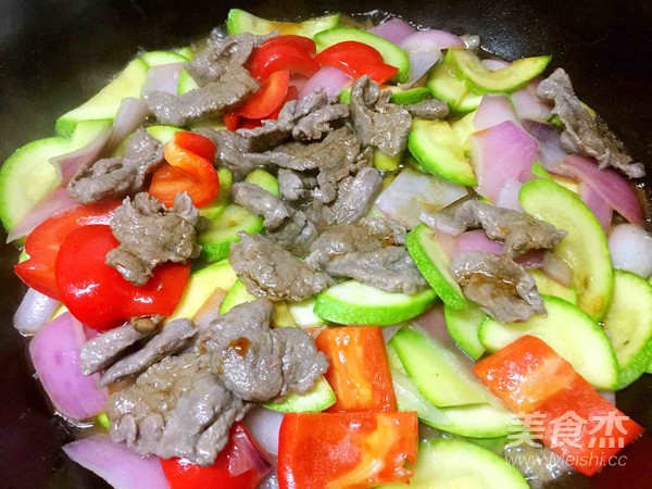 牛肉炒鲜蔬的做法