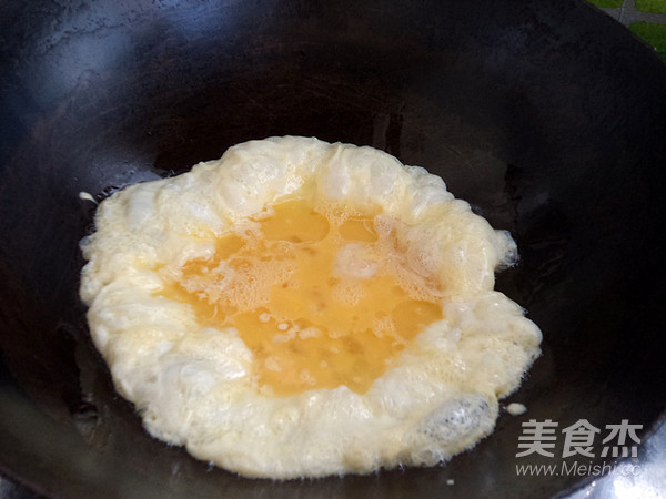 鸡蛋炒洋葱的做法