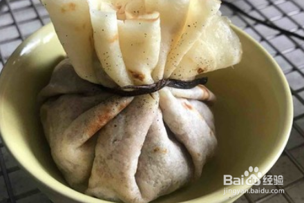 怎么做可爱的香蕉巧克力福袋?