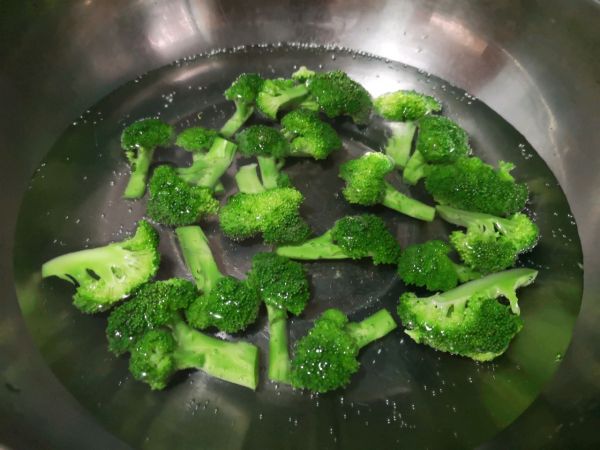 凉拌西兰花虾仁