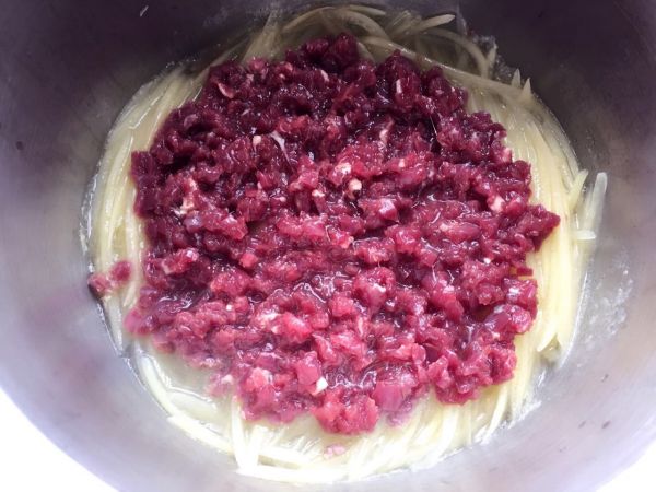 拌饭牛肉土豆丝