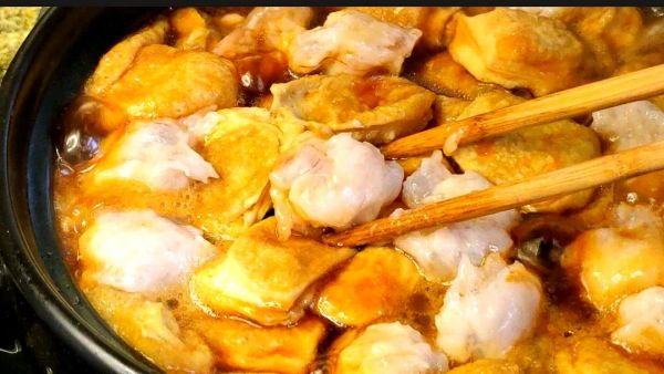 金针菇石屏豆腐煲