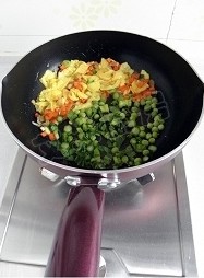 金枪鱼什锦炒饭