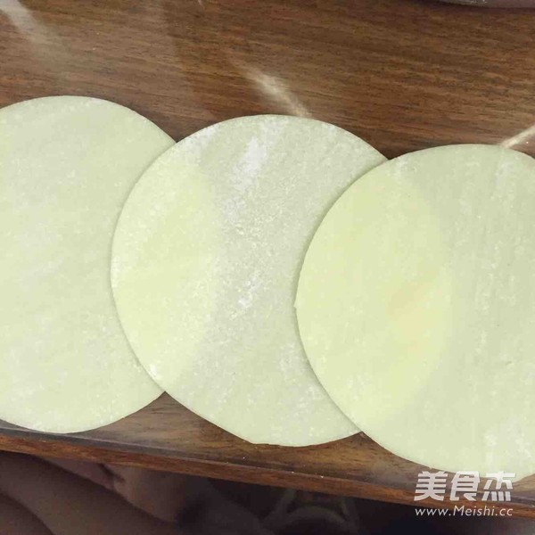 玫瑰花饺子的做法