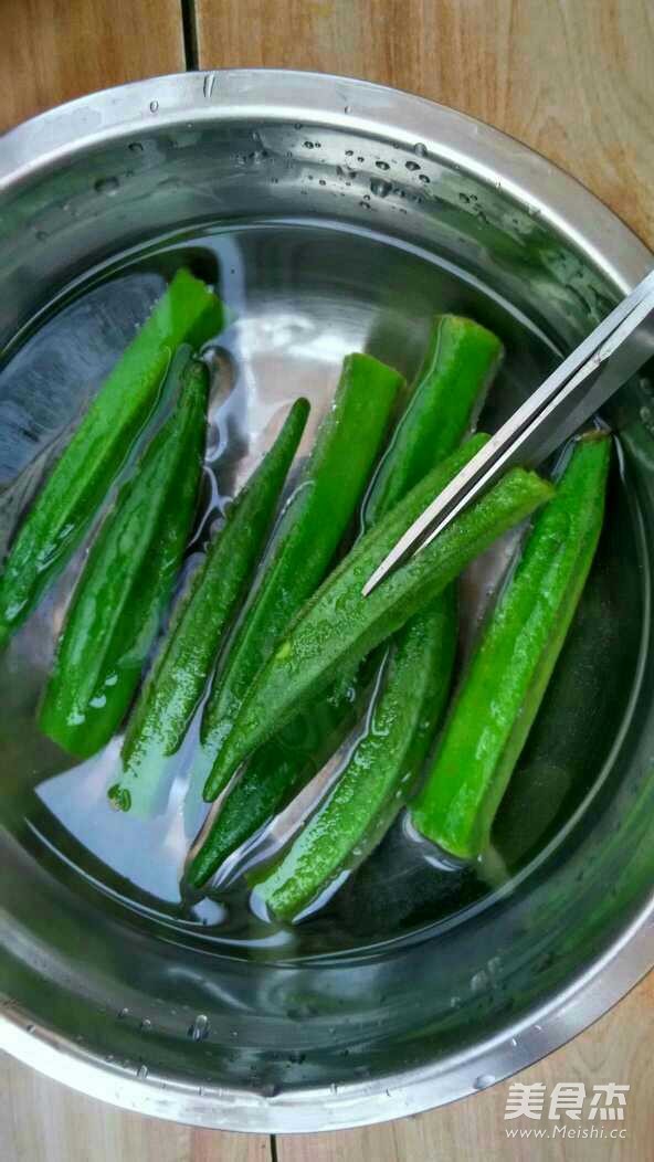 蒜蓉粉丝蒸秋葵