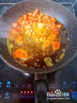 剩米饭这么做孩子抢着吃番茄土豆烩饭