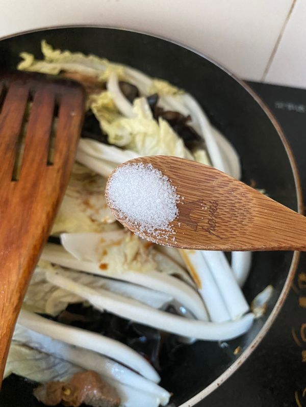 娃娃菜木耳炒肉