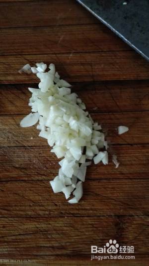 食补佳品四季豆炒香肠的做法