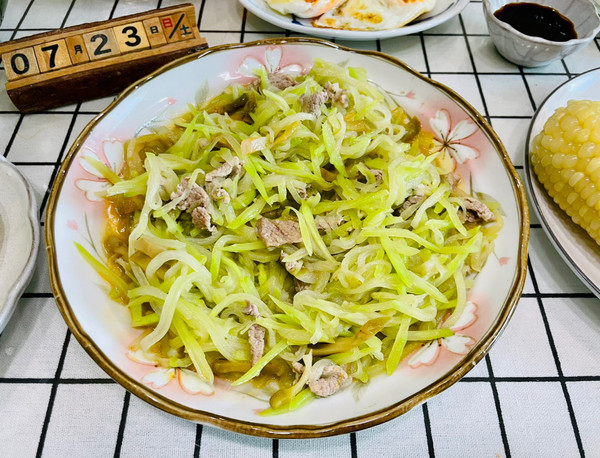 葫芦炒榨菜肉丝