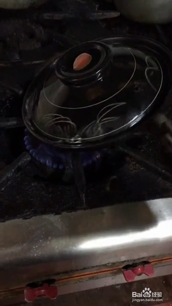 如何制作好吃的排骨香肠煲仔饭