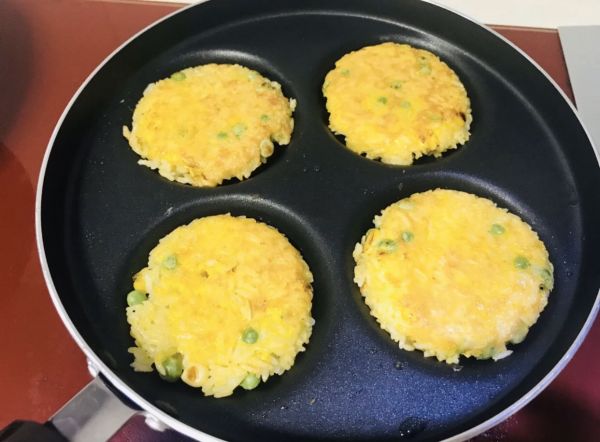 杂蔬鸡蛋米饭饼