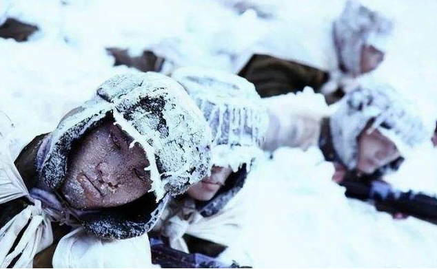 长津湖梅生眼睛怎么弄的