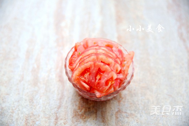 西红柿疙瘩汤的关键是调制小疙瘩