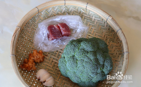 如何制做牛肉炒西兰花