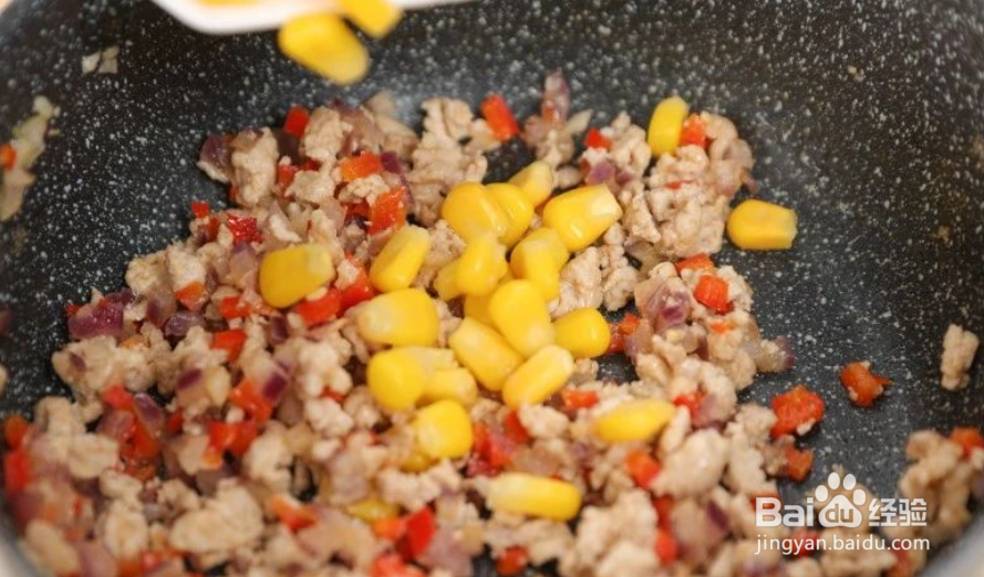 11个月宝宝补铁补钙辅食---南瓜盅彩蔬肉末饭