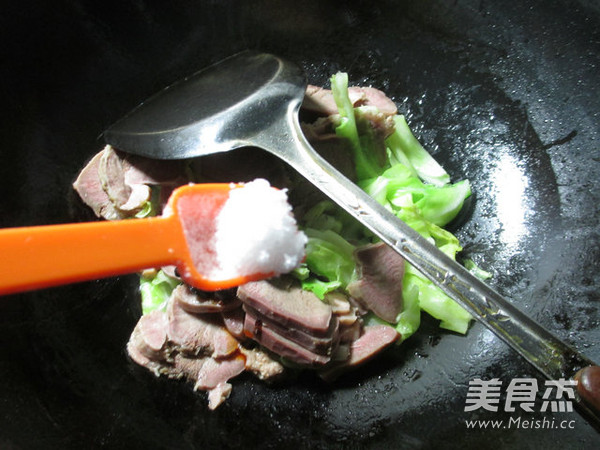 圆白菜炒猪舌头