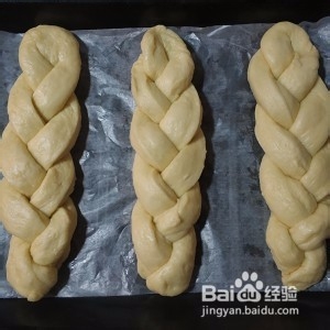 怎么做淡奶油辫子面包