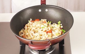 家常菜：西红柿炒面条