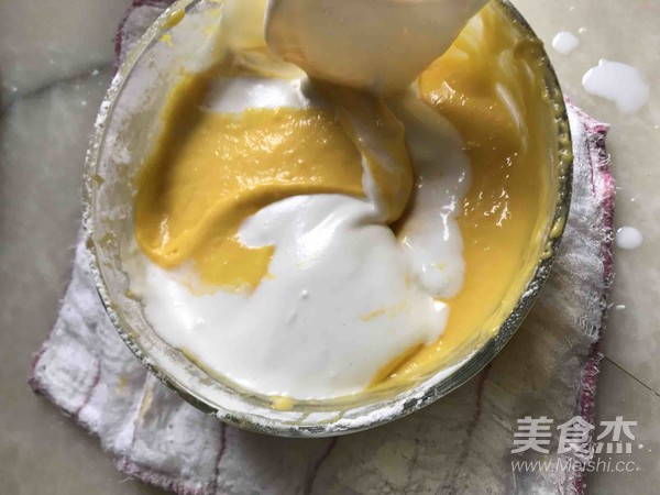 戚风蛋糕卷的做法