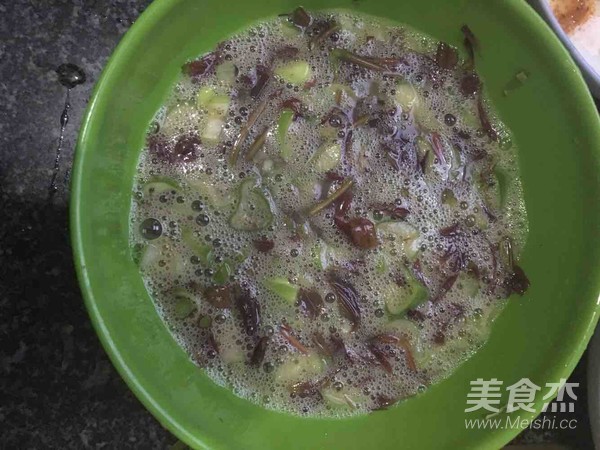 香椿炒鸡蛋的做法