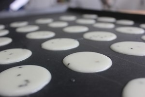 如何制作美味好吃的芝麻薄脆