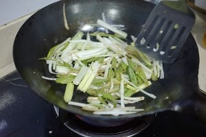 杭椒大葱爆驴肉
