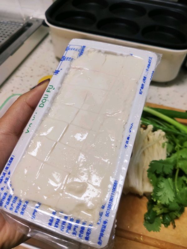 减脂灵魂豆腐拌金针菇