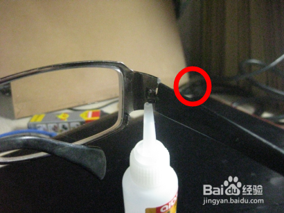 眼镜螺丝总掉的解决方法