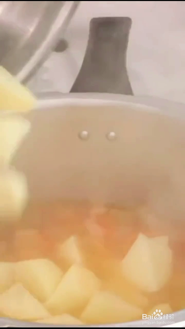 如何炖出软烂美味的番茄牛腩