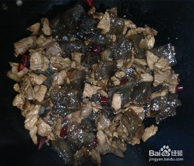 湖南湘西家常菜：淀粉粑粑炒肉片