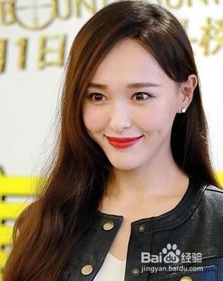 额头饱满适合什么发型