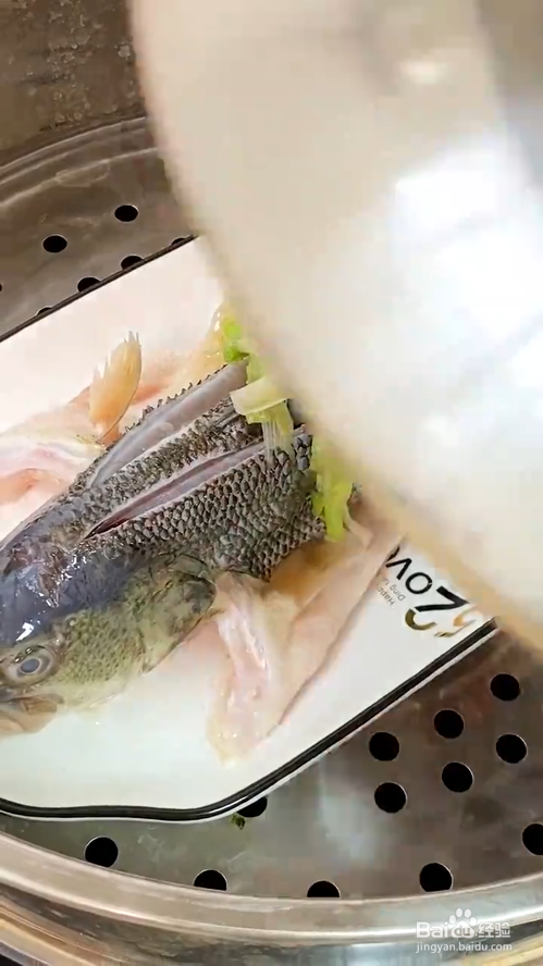 如何制作家常菜清蒸鲈鱼