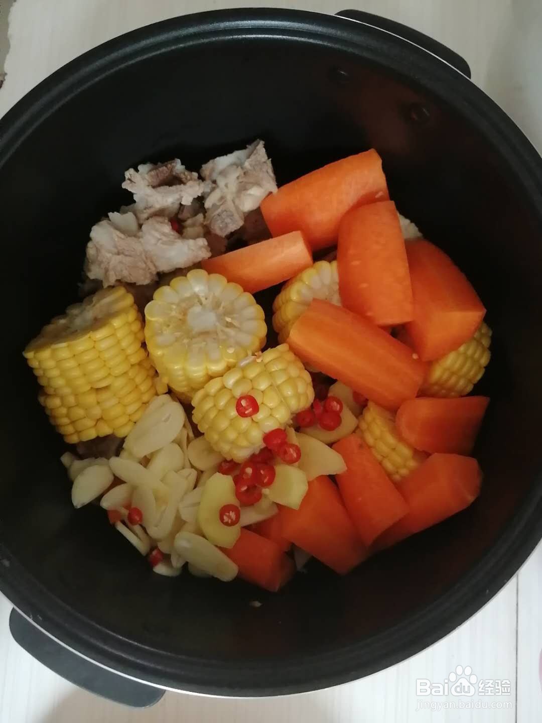 怎么做胡萝卜玉米排骨汤