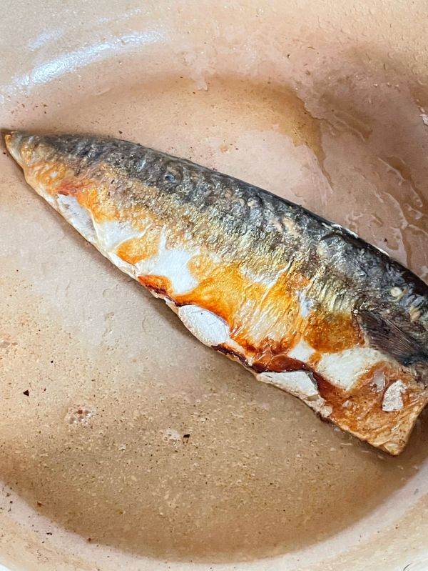 青花鱼佐豌豆泥